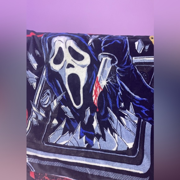 Scream 🖤 - Picture 2 of 4